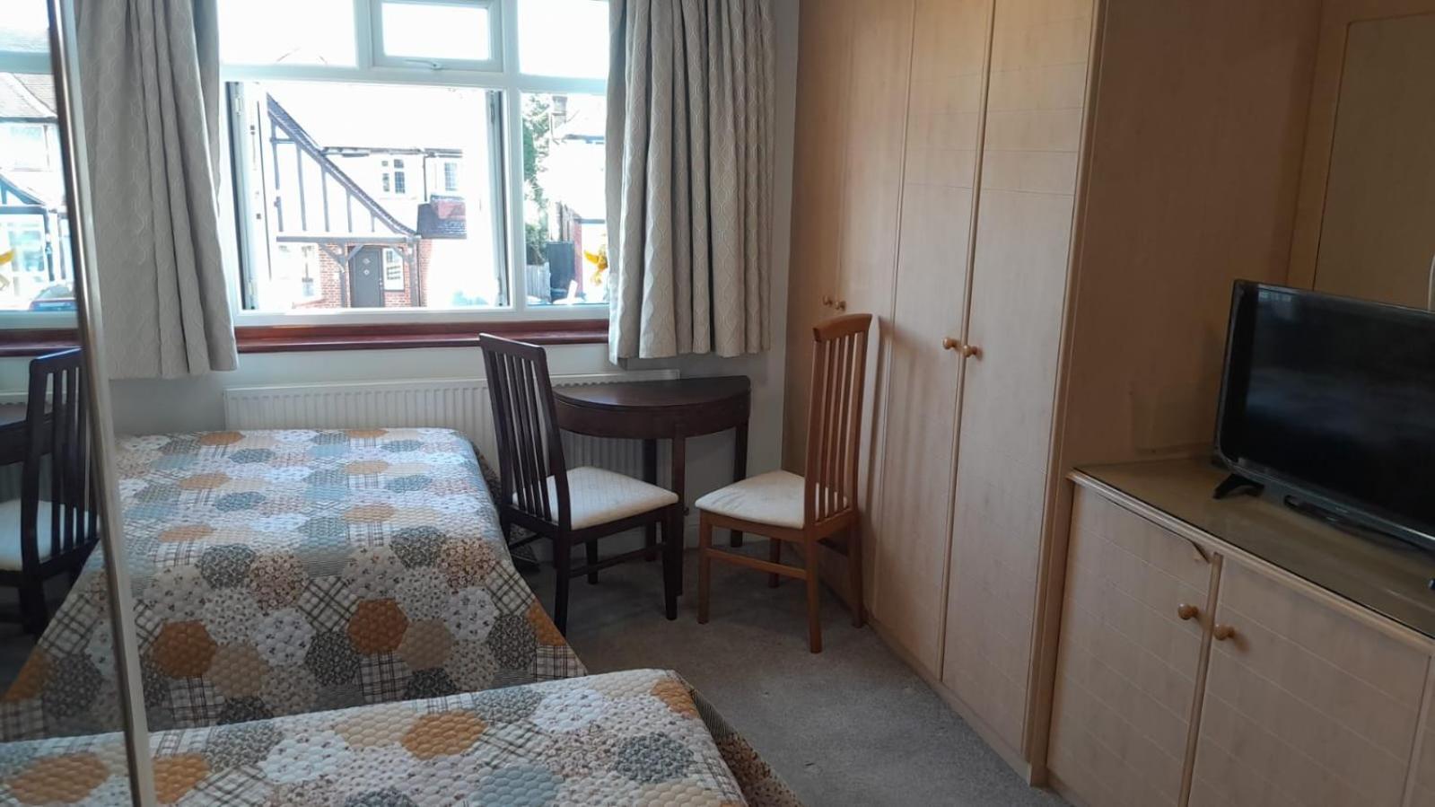 Edgware B&B Barnet Buitenkant foto